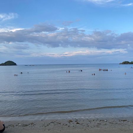 Bamboo Paraiso Resort At Bolo Beach Аламинос Екстериор снимка