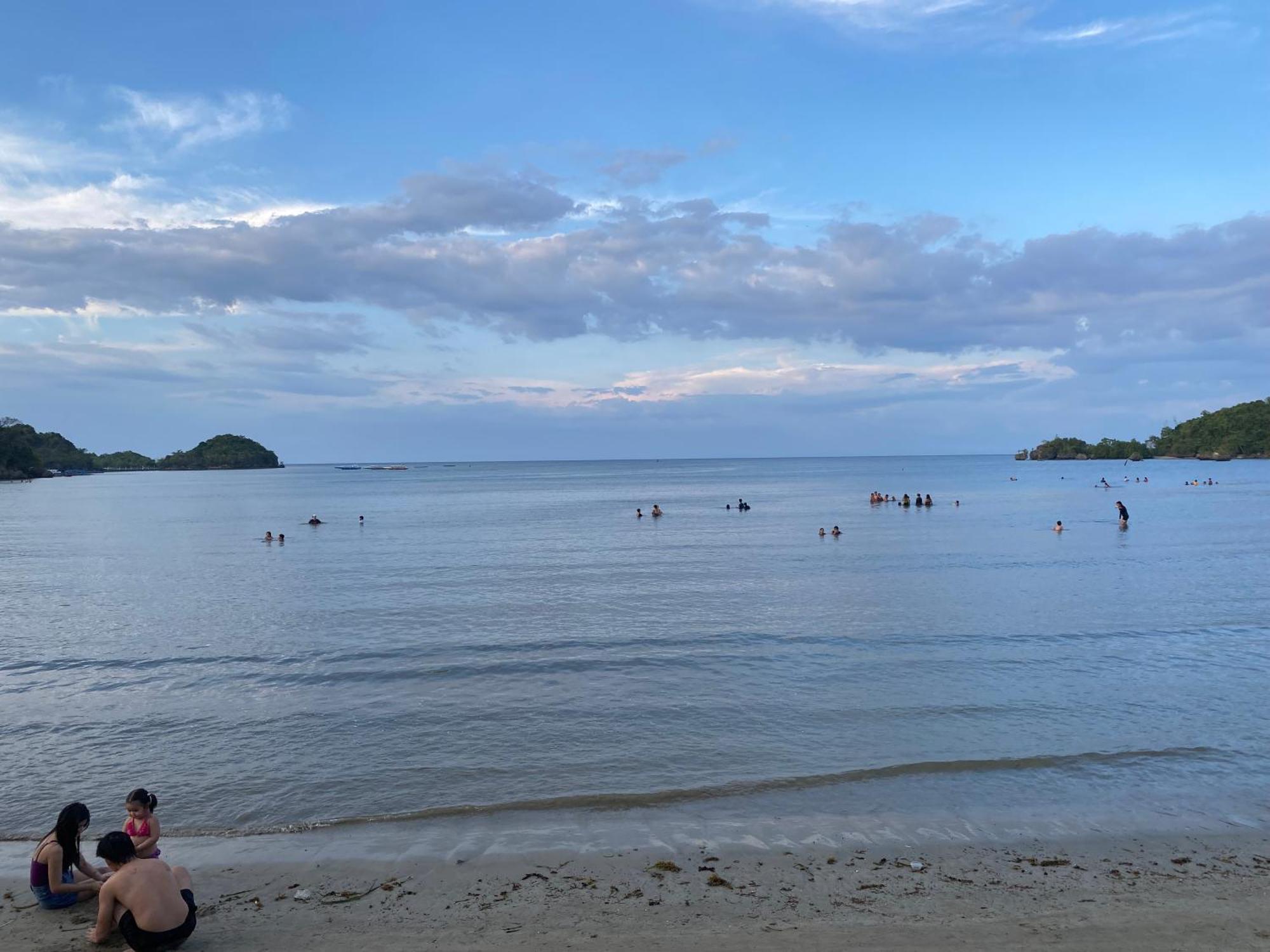Bamboo Paraiso Resort At Bolo Beach Аламинос Екстериор снимка